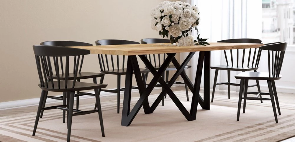 Eiken tafels met metalen poten voor eetkamer of woonkamer